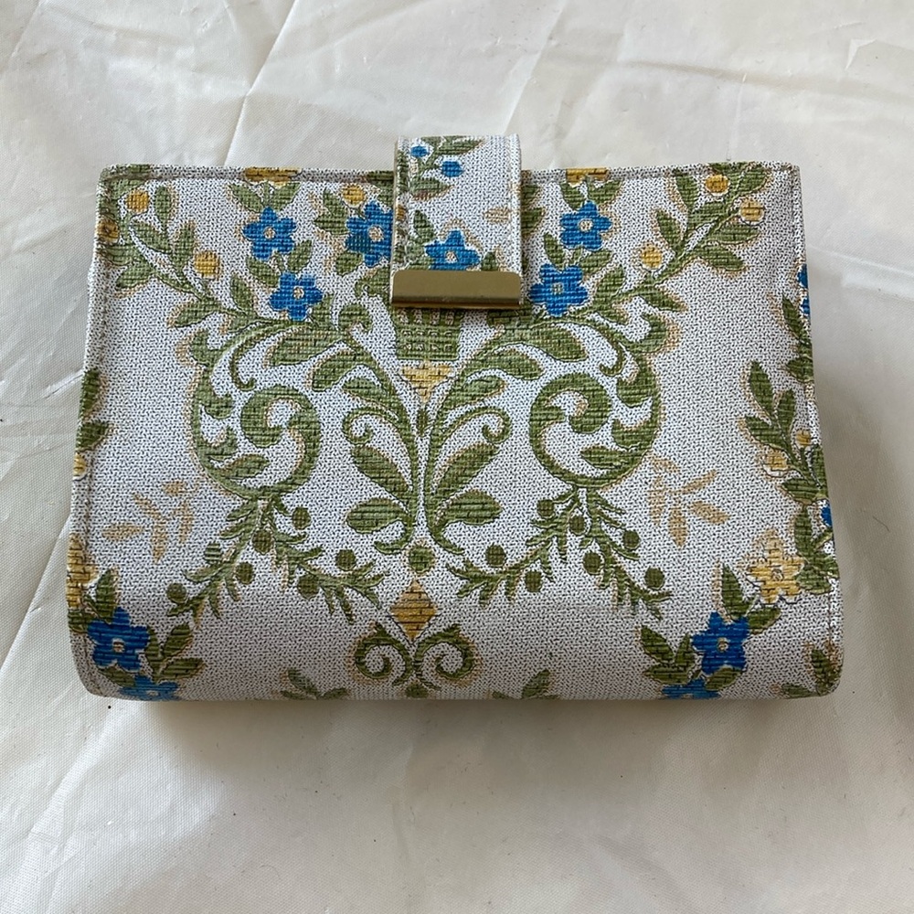Vintage wallet no makers mark